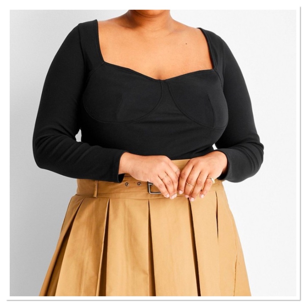 Women’s Long Sleeve Sweetheart Corset Top
Future Collective With Reese Blutstein